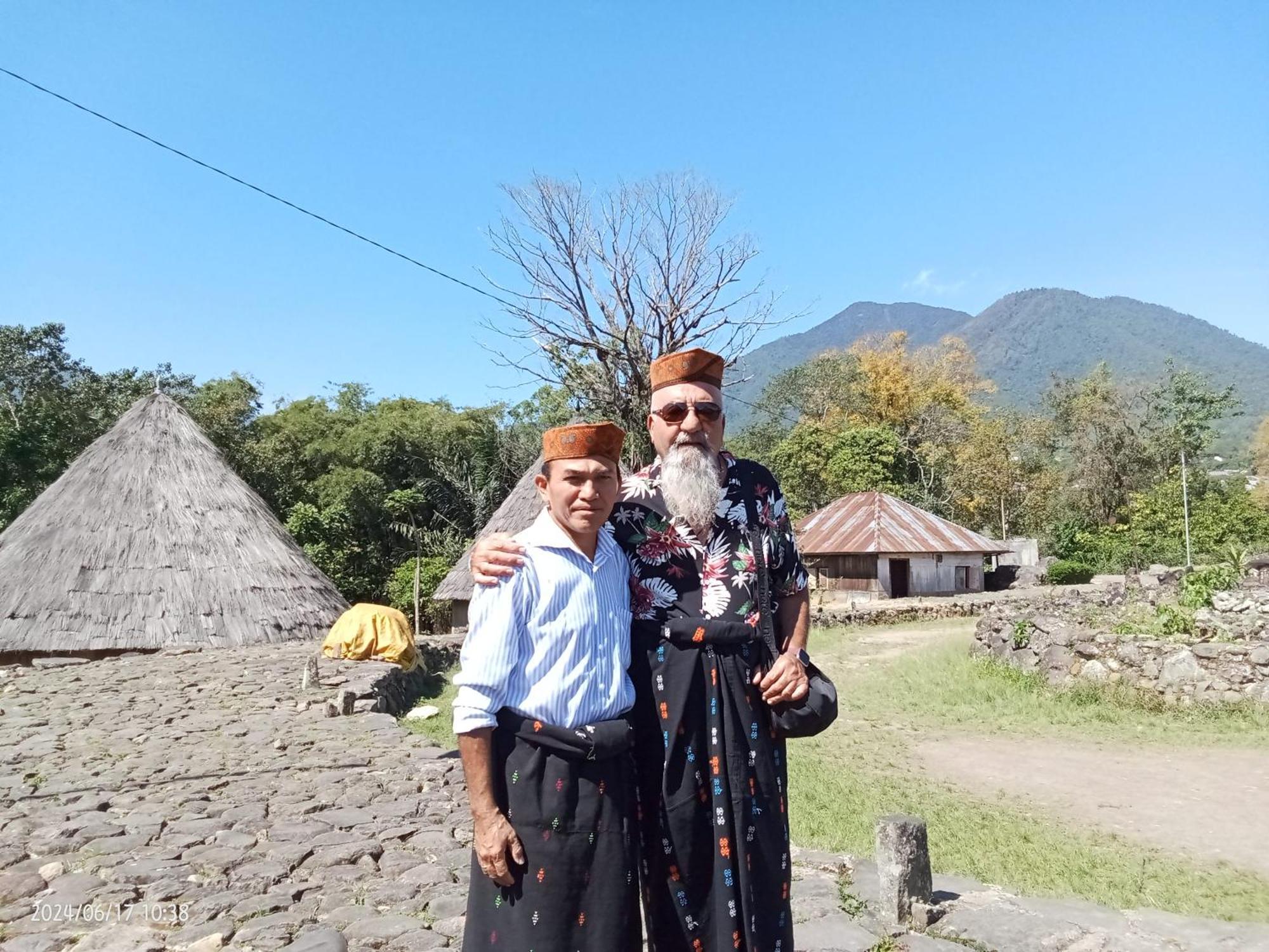 Petra Homestay Bangka Leda Рутенг Екстер'єр фото