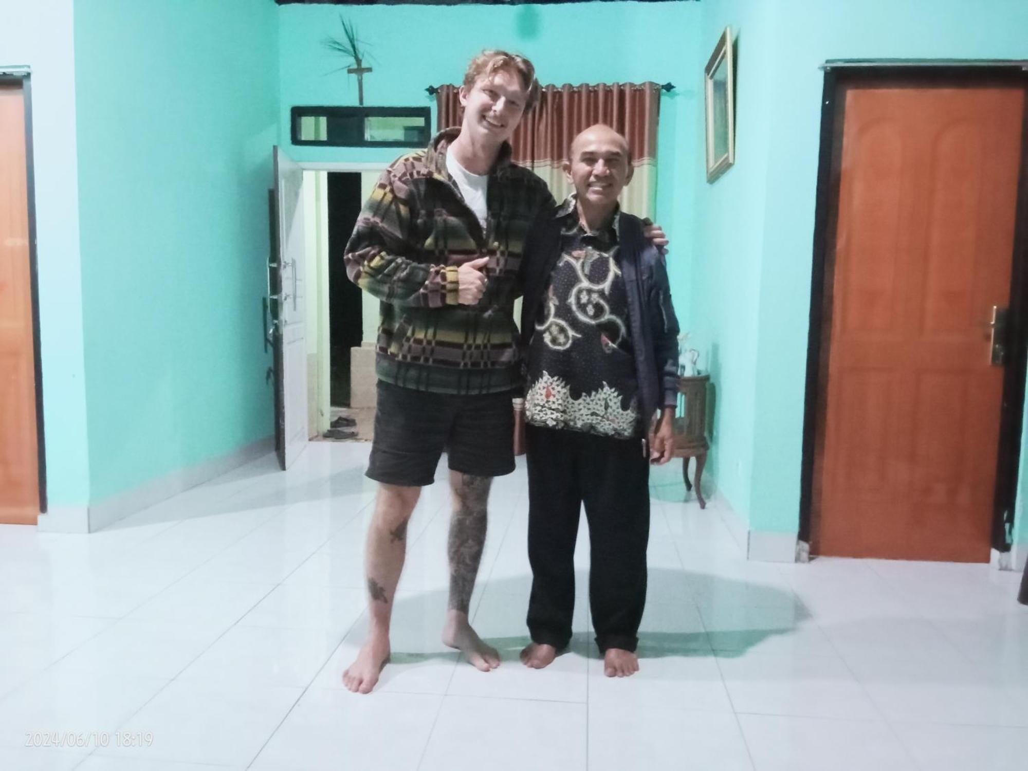 Petra Homestay Bangka Leda Рутенг Екстер'єр фото