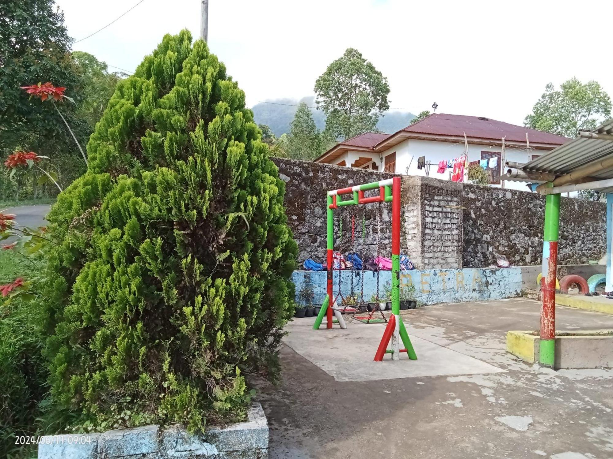 Petra Homestay Bangka Leda Рутенг Екстер'єр фото