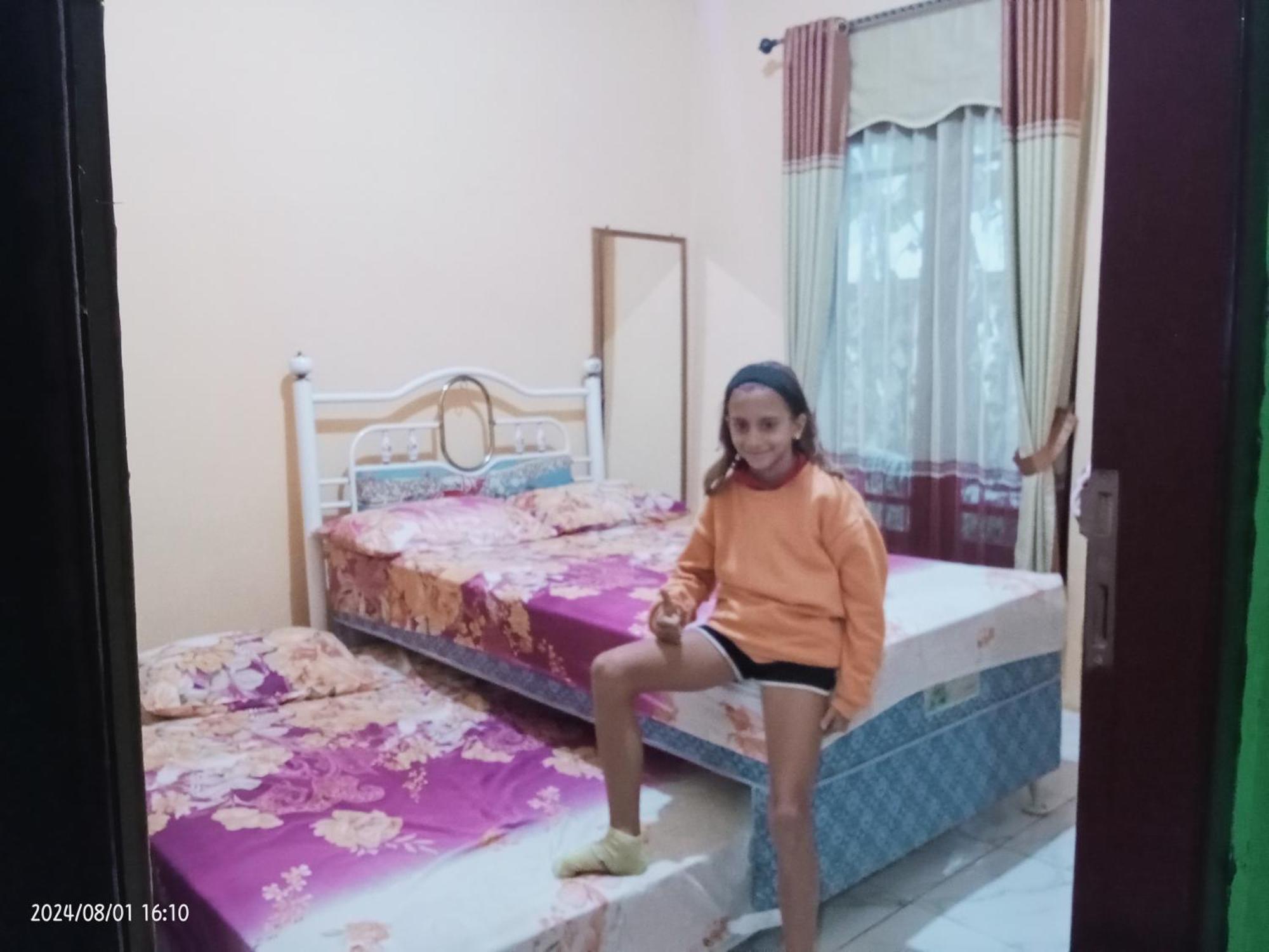Petra Homestay Bangka Leda Рутенг Екстер'єр фото